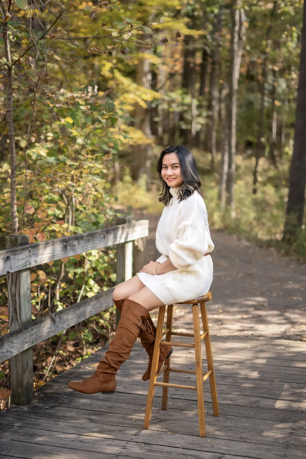 Belle Fall Pictorials solo woodland portrait in fall styling