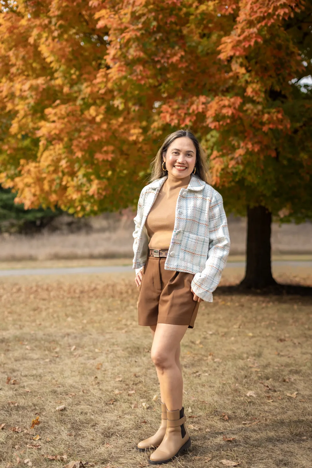 Richelle Fall Pictorials solo fall tree portrait